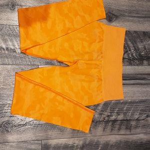 Sweet Tangerine Camo Seamless leggings